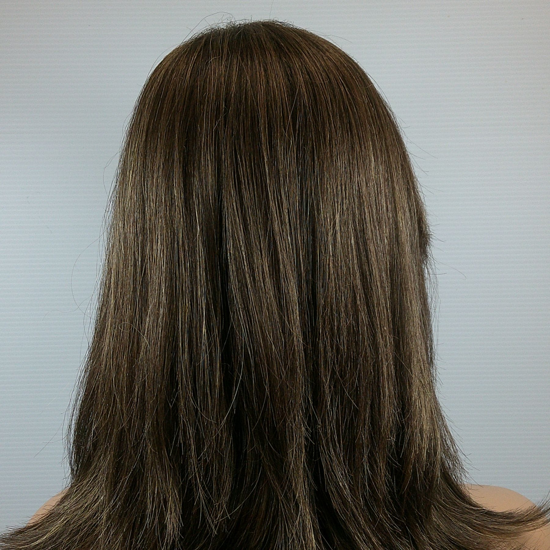 Dallas - Brown Medium Length Synthetic Wig - Image 2