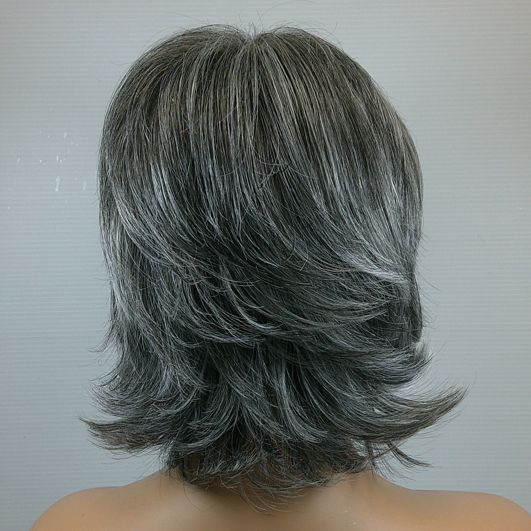 Aria - Gray Short Length Synthetic Wig - Image 2