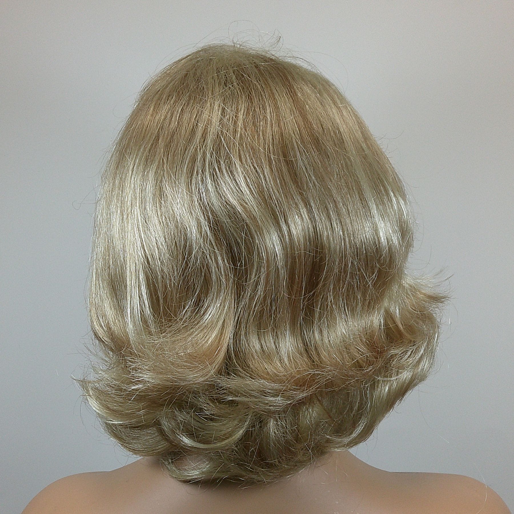 Autumn - Blonde Short Length Synthetic Wig - Image 2